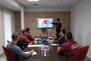 Maicopresse-sala-riunione-tecnici Riunione tecnici Maicopresse