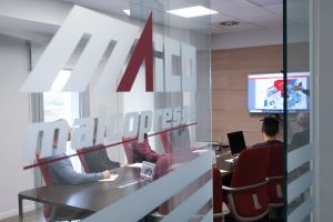 Maicopresse-sala-riunione-tecnici-Italia